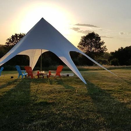Camping La Petite Houmee Curzay-sur-Vonne Luaran gambar