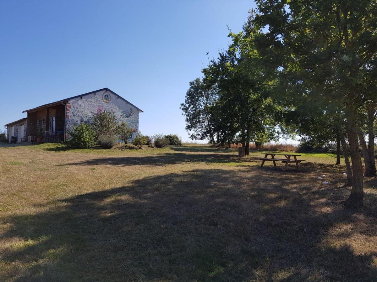 Camping La Petite Houmee Curzay-sur-Vonne Luaran gambar